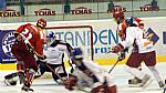 Haluza minul na milimetry od branky |  autor: Monika Novotn, Luk Bajgar